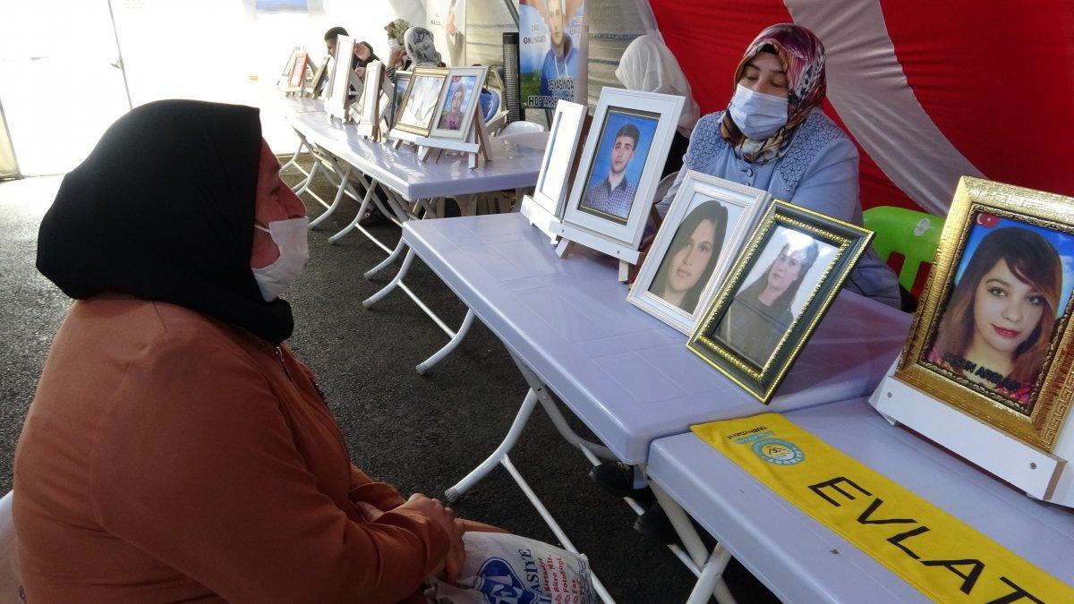 Diyarbakır annesi Fatma Akkuş: Çocuklarımızı Amerika’ya satıyorlar