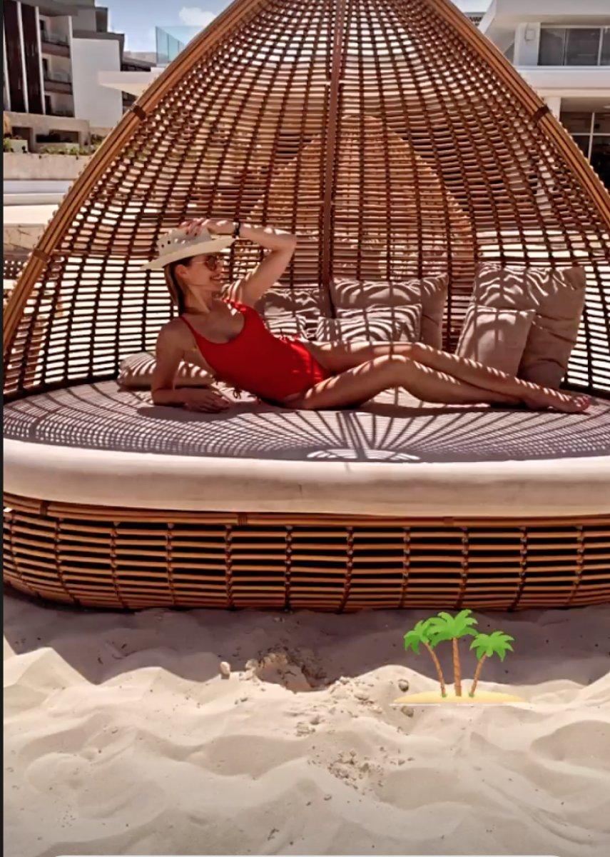 Chloe Loughnan tatilde