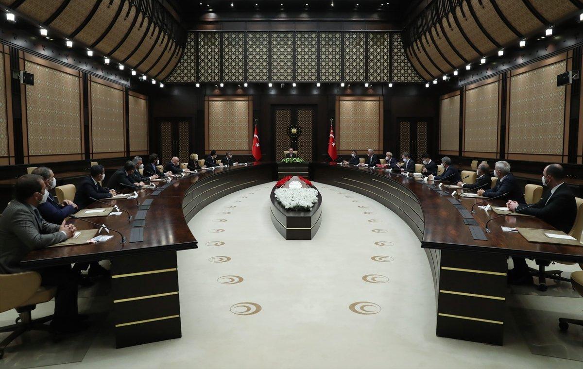 Turizmde mayısta sona erecek KDV indirimlerine 'devam' kararı