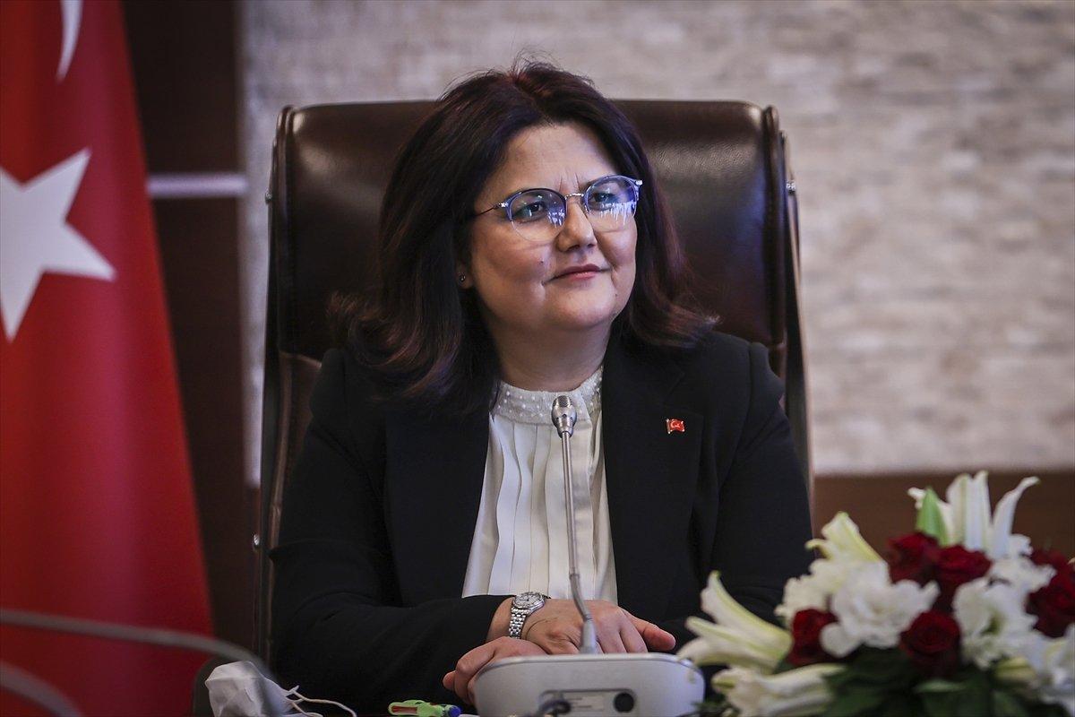 Aile ve Sosyal Hizmetler Bakanı Derya Yanık, göreve başladı