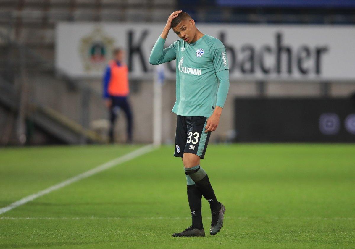 Bundesliga'da Schalke, küme düştü