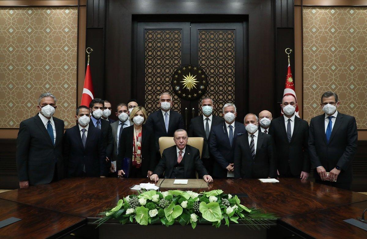 Turizmde mayısta sona erecek KDV indirimlerine 'devam' kararı