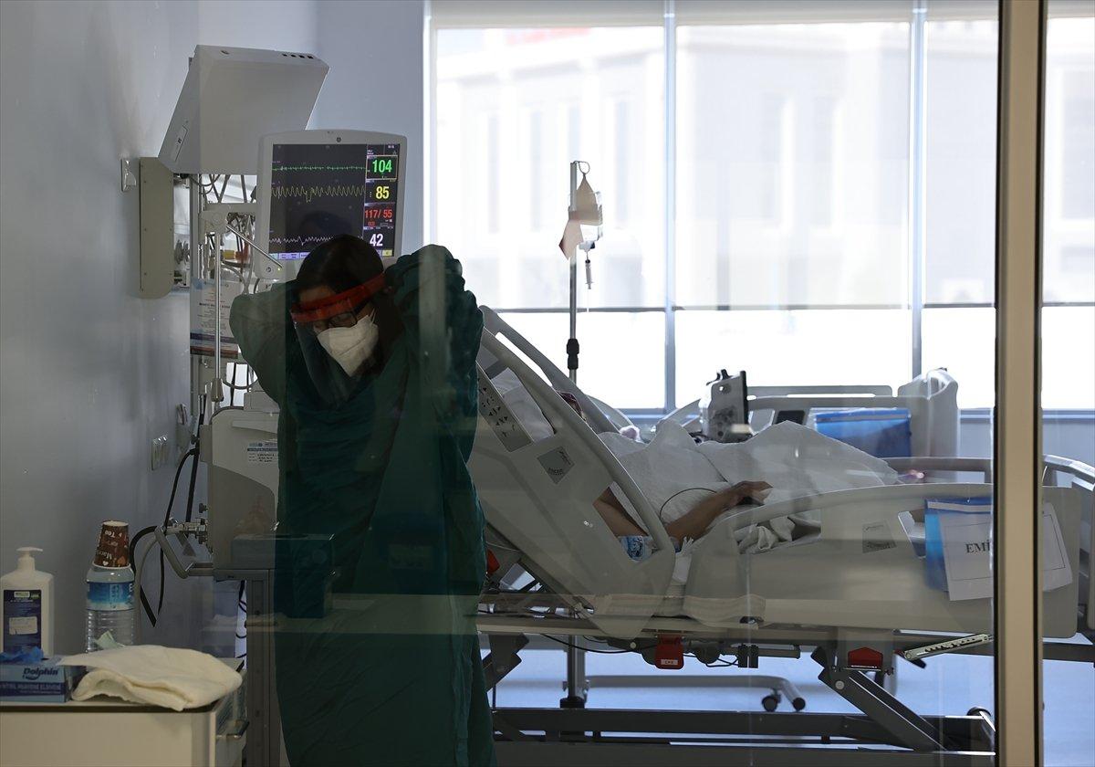 Ankara Şehir Hastanesi'nin koronavirüs yoğun bakım ünitesinde tedaviler sürüyor