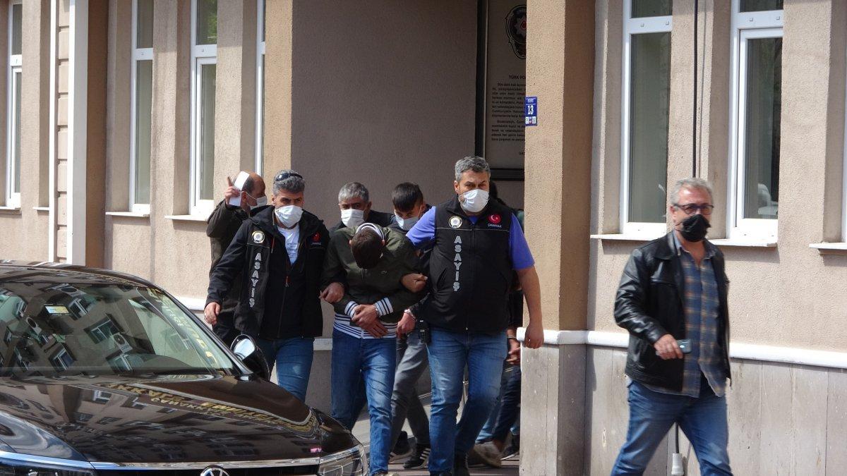 Çanakkale’de yediemin otoparkından araç çaldılar