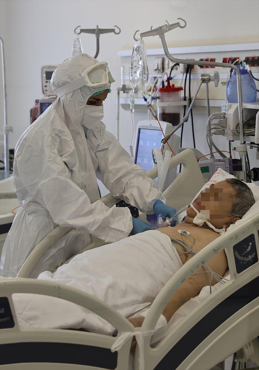 Ankara Şehir Hastanesi'nin koronavirüs yoğun bakım ünitesinde tedaviler sürüyor