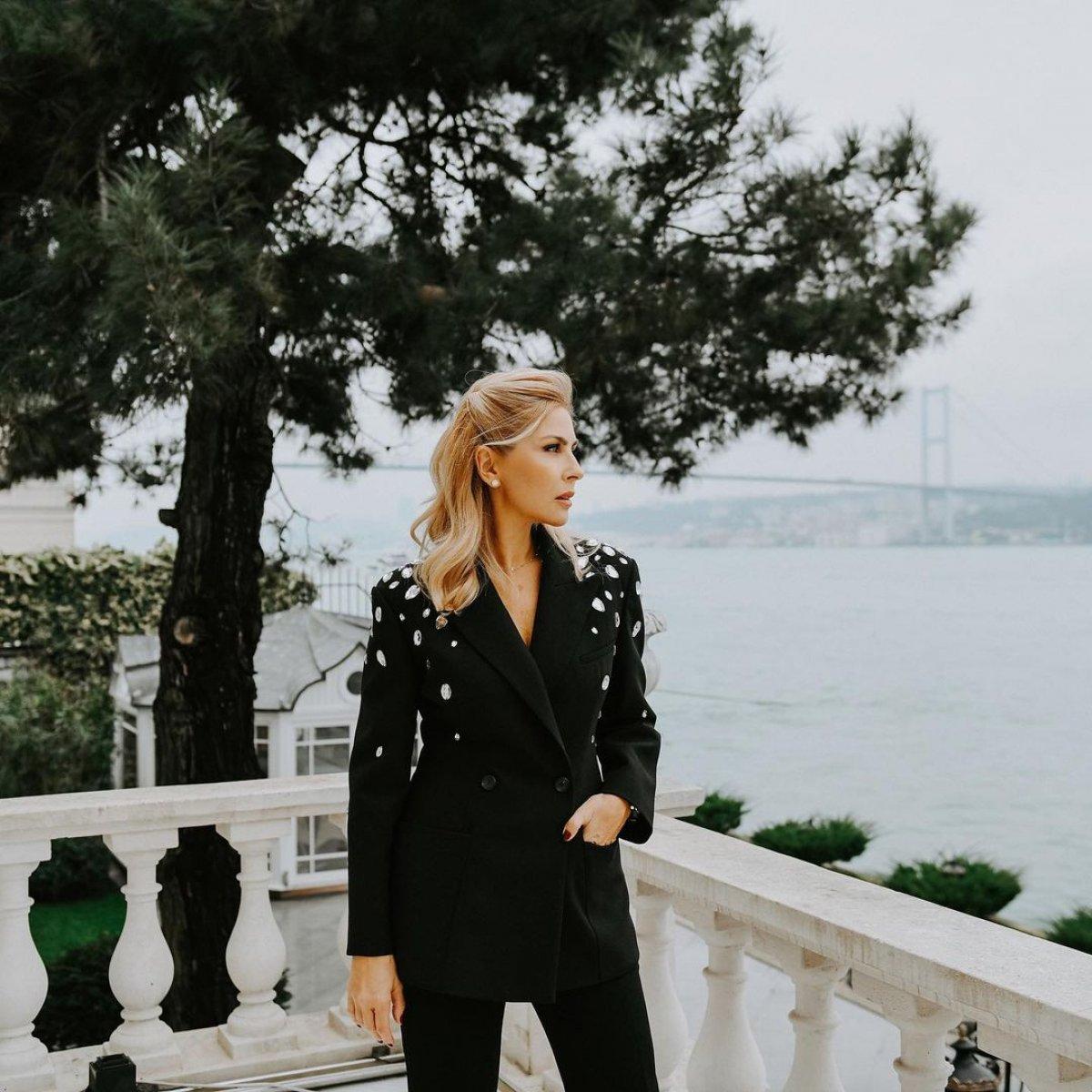 Arzu Sabancı'dan koronavirüs uyarısı: Evden çıkmayın