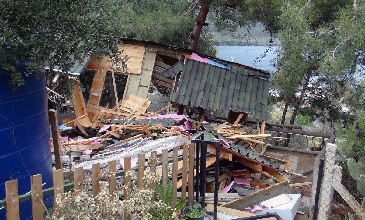 Muğla Akbük Koyu'nda kaçak yapıların yıkımının ilk etabı tamamlandı