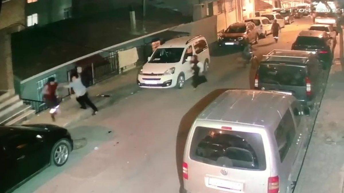 Sultangazi'de temizlik işçisini darbettiler