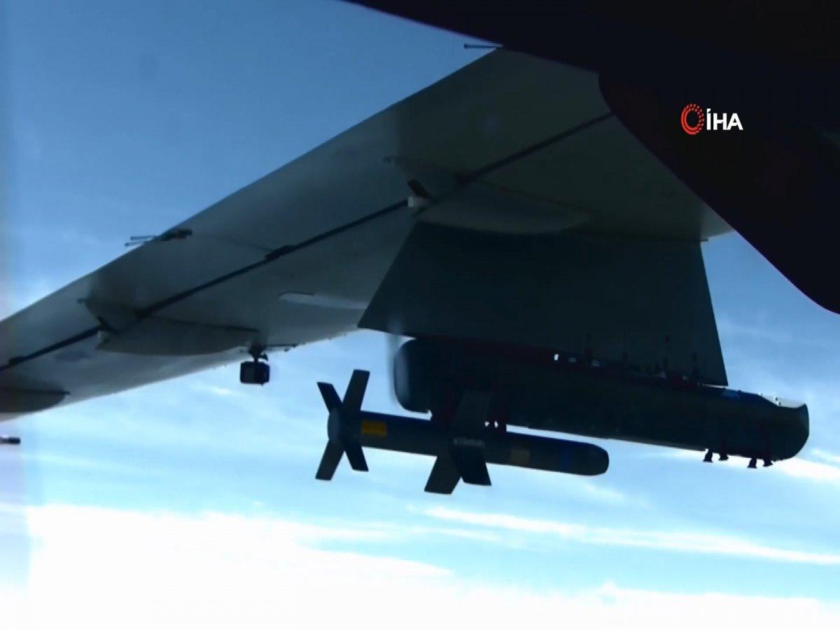 Bayraktar AKINCI TİHA ilk test atışında 12'den vurdu