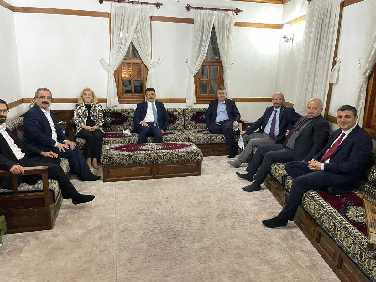 Hamza Dağ: Türk siyasetinde yalancı bir genel başkan var