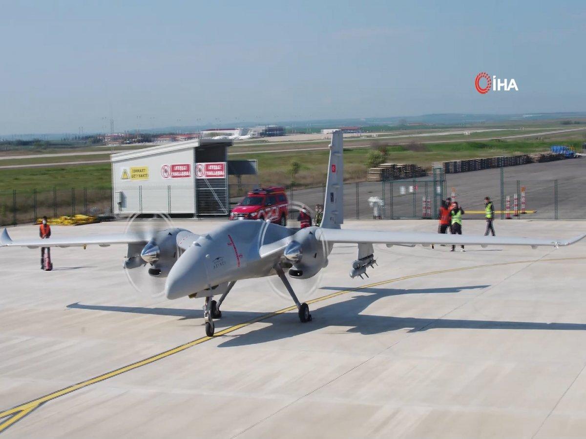 Bayraktar AKINCI TİHA ilk test atışında 12'den vurdu