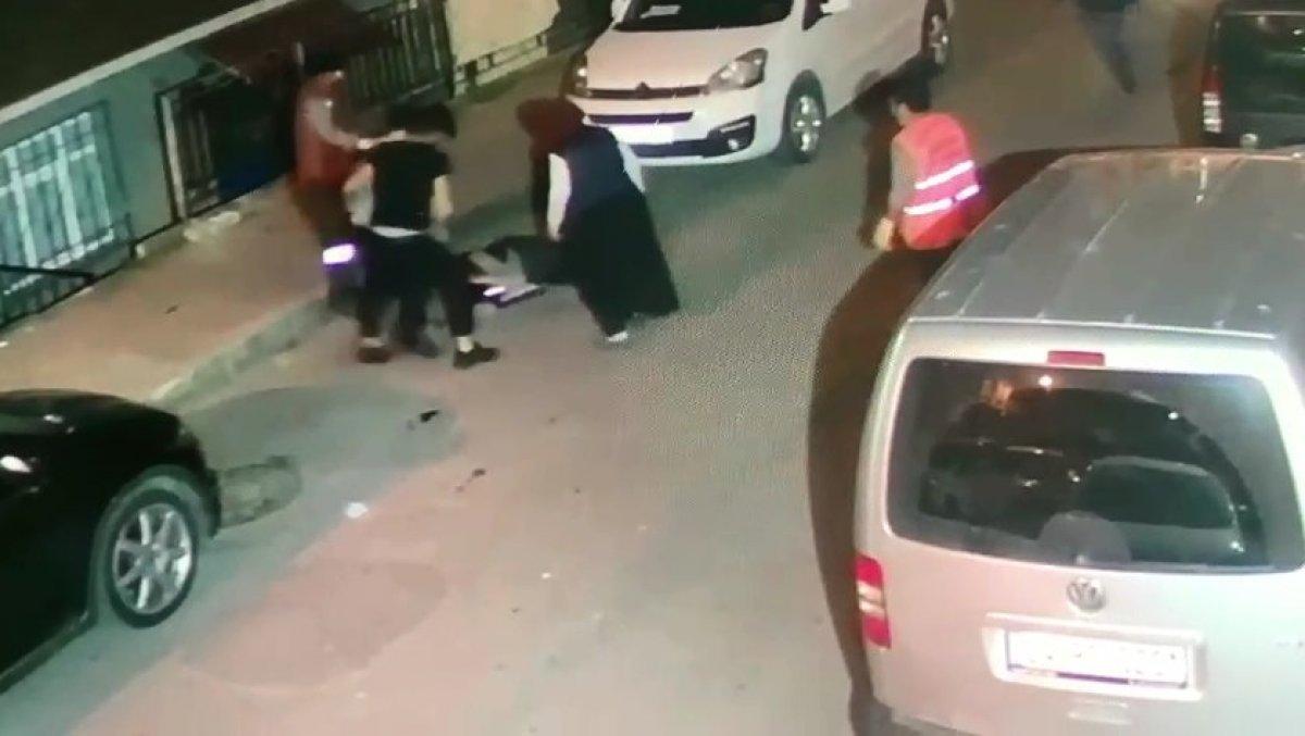 Sultangazi'de temizlik işçisini darbettiler