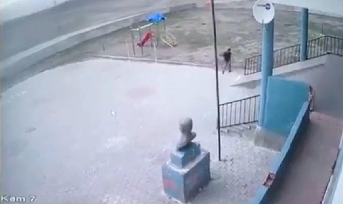 Ağrı Mert Yeşil Türk bayrağı