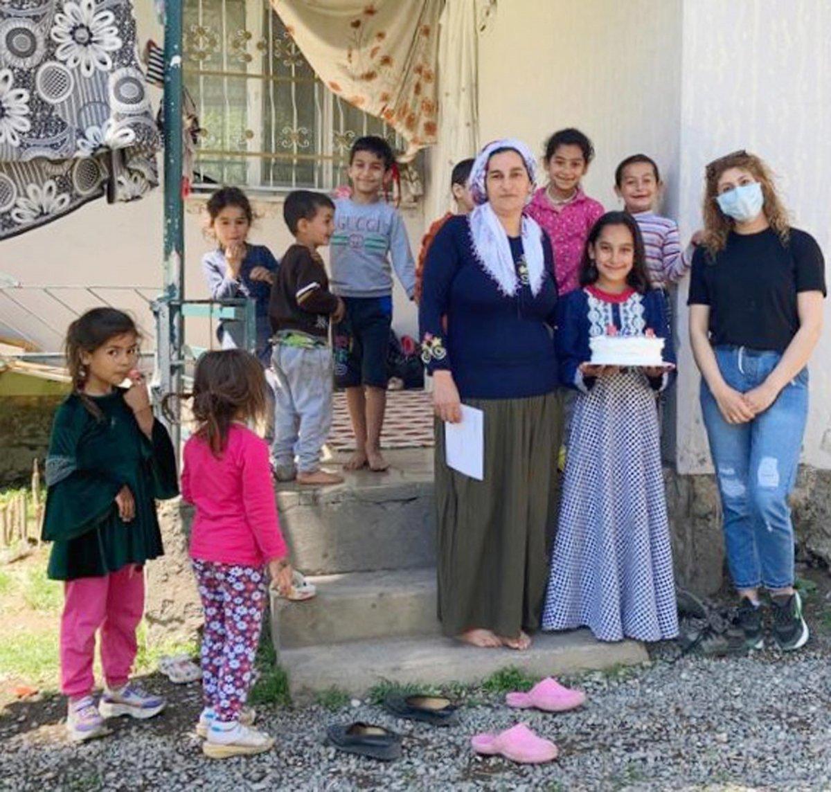 Iğdır'da 23 Nisan doğumlu öğrencilere sürpriz yapıldı