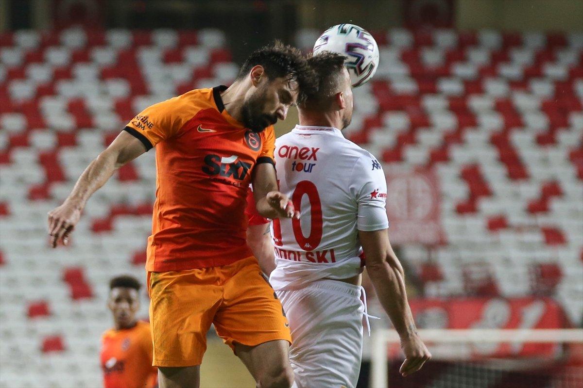 Galatasaray deplasmanda Antalyaspor'u mağlup etti