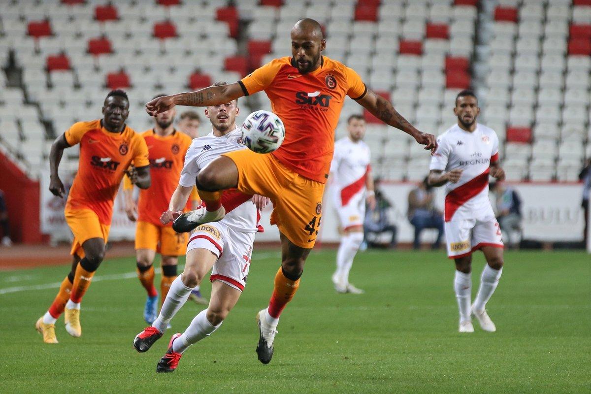 Galatasaray deplasmanda Antalyaspor'u mağlup etti