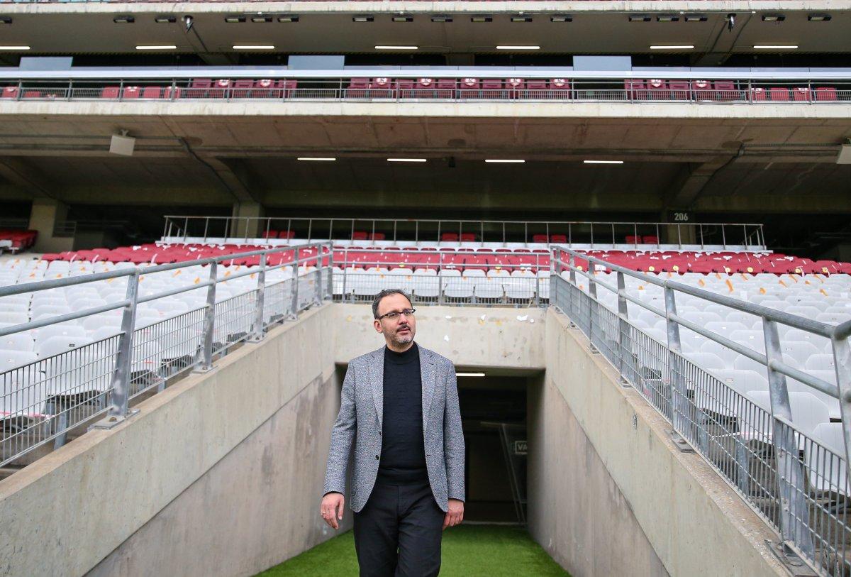 Bakan Kasapoğlu: Şampiyonlar Ligi Finali'ne hazırız