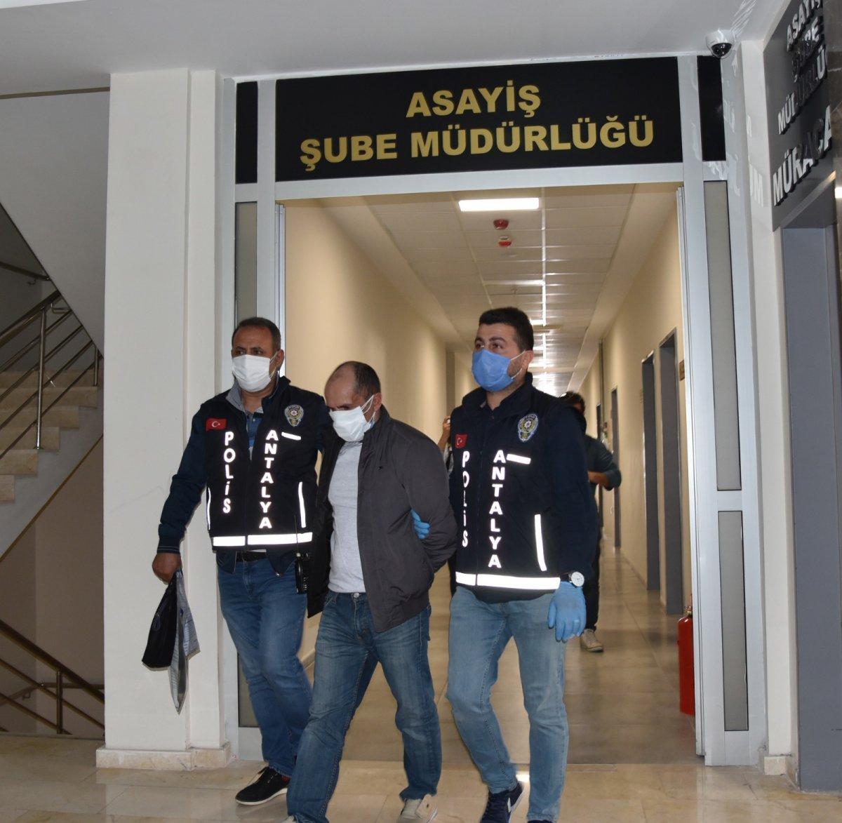 İstanbul'da yakalanan hırsızlardan 2,5 milyon liralık vurgun