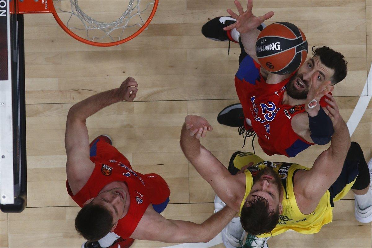 Fenerbahçe, Euroleague'de 2-0 geriye düştü