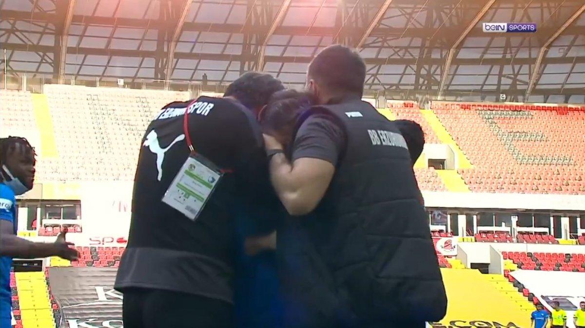 Yılmaz Vural maç sonu ağladı