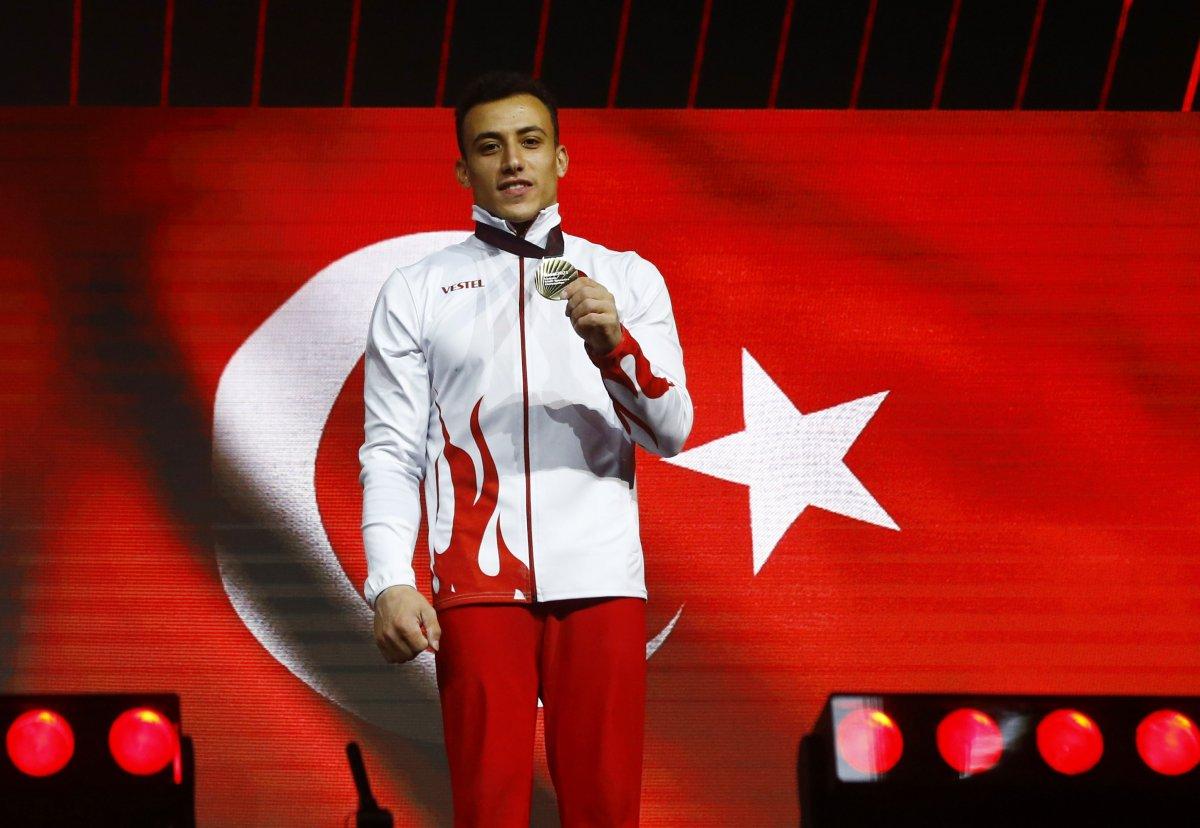 Adem Asil barfiks aletinde bronz madalya kazandı