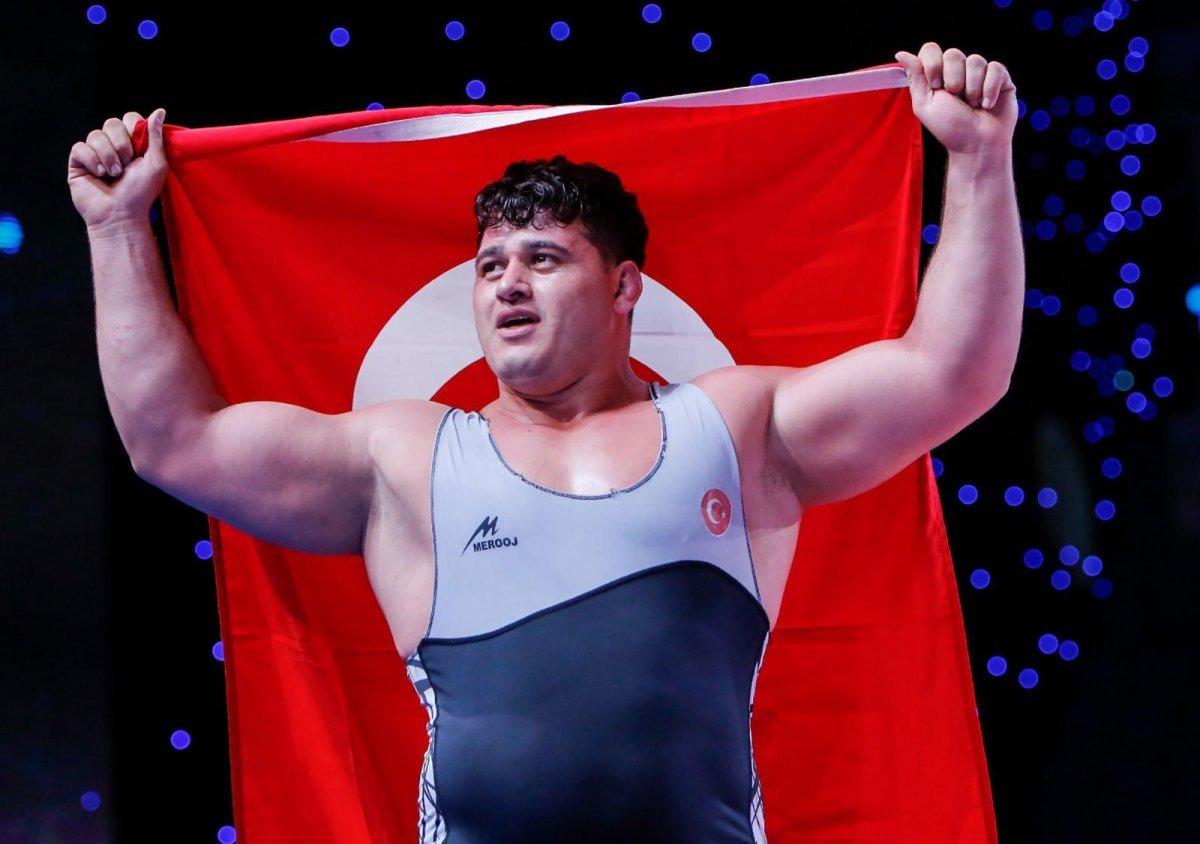 Rıza Kayaalp yurda döndü