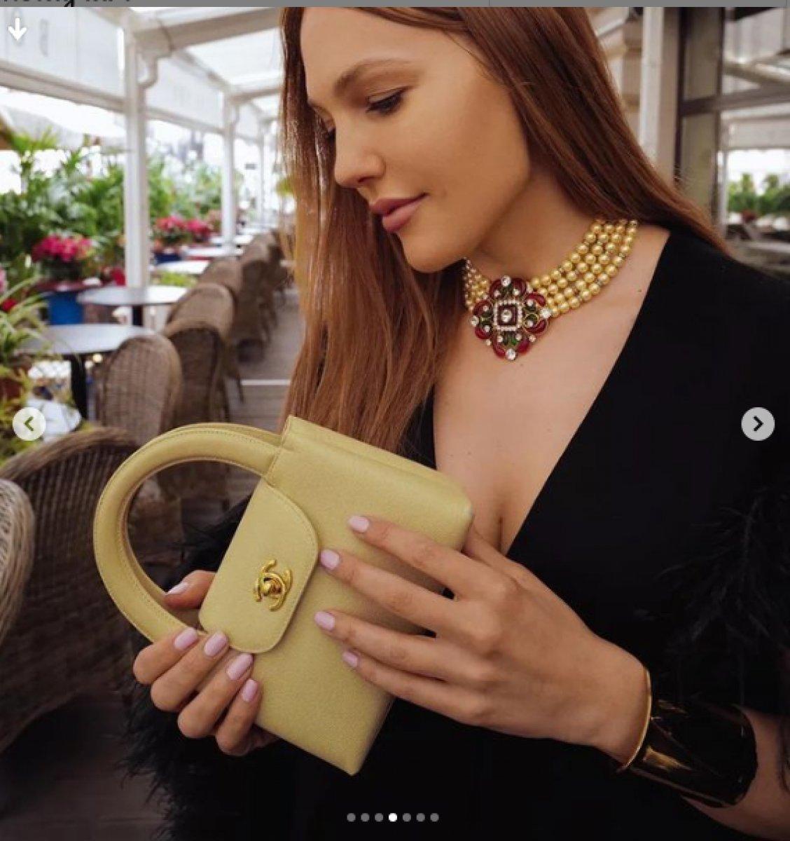 Meryem Uzerli, 32 bin TL'lik çantasını gösterdi