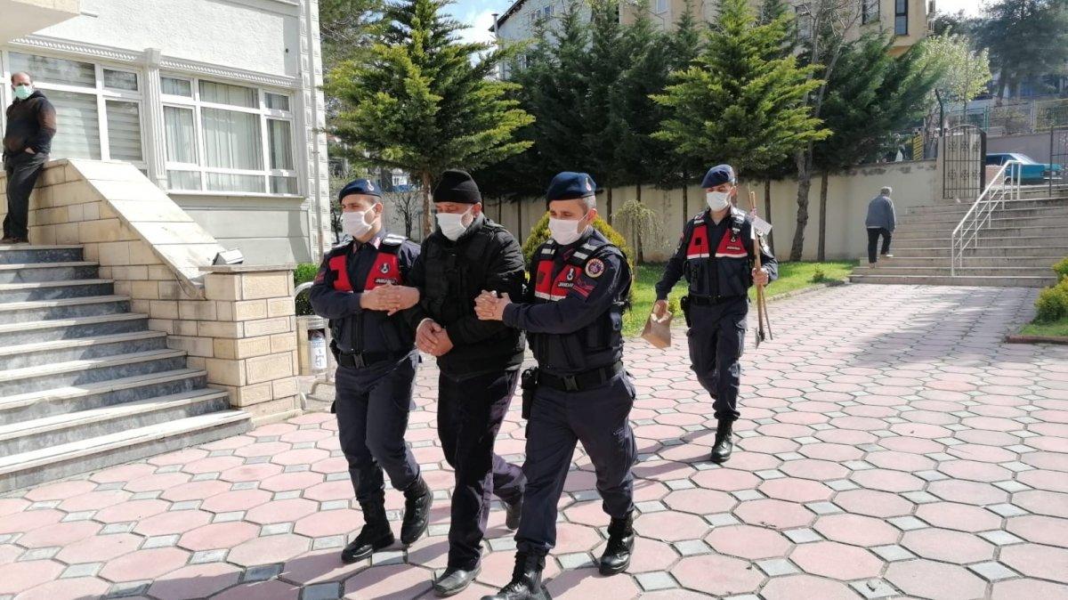 Kocaeli’de kuzenini silahla vurarak öldürdü