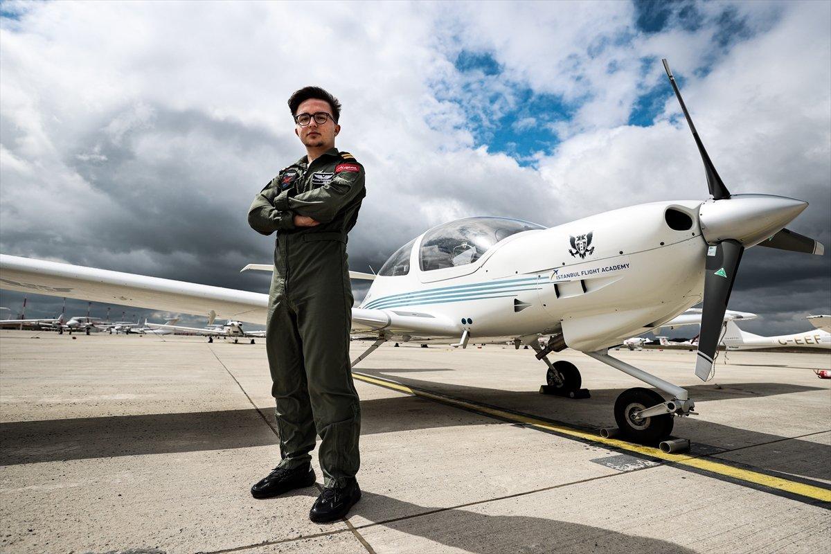 Türkiye'nin 17 yaşındaki en genç pilotu