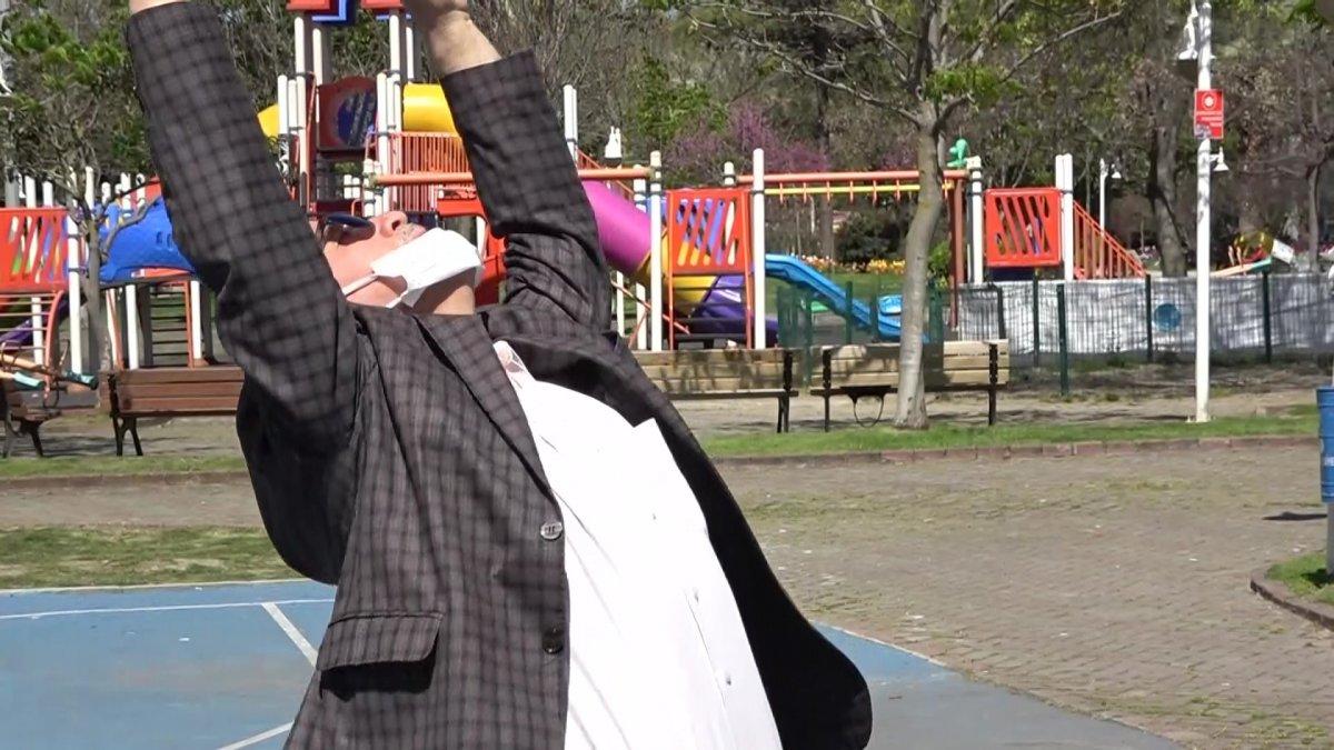 Sinop'ta yaşlılar koronavirüsten sporla korunmaya çalışıyor