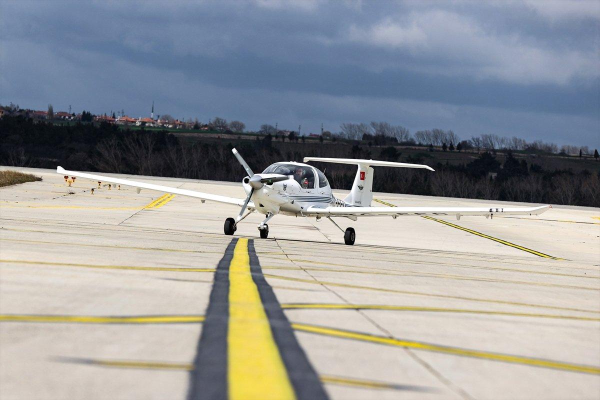 Türkiye'nin 17 yaşındaki en genç pilotu