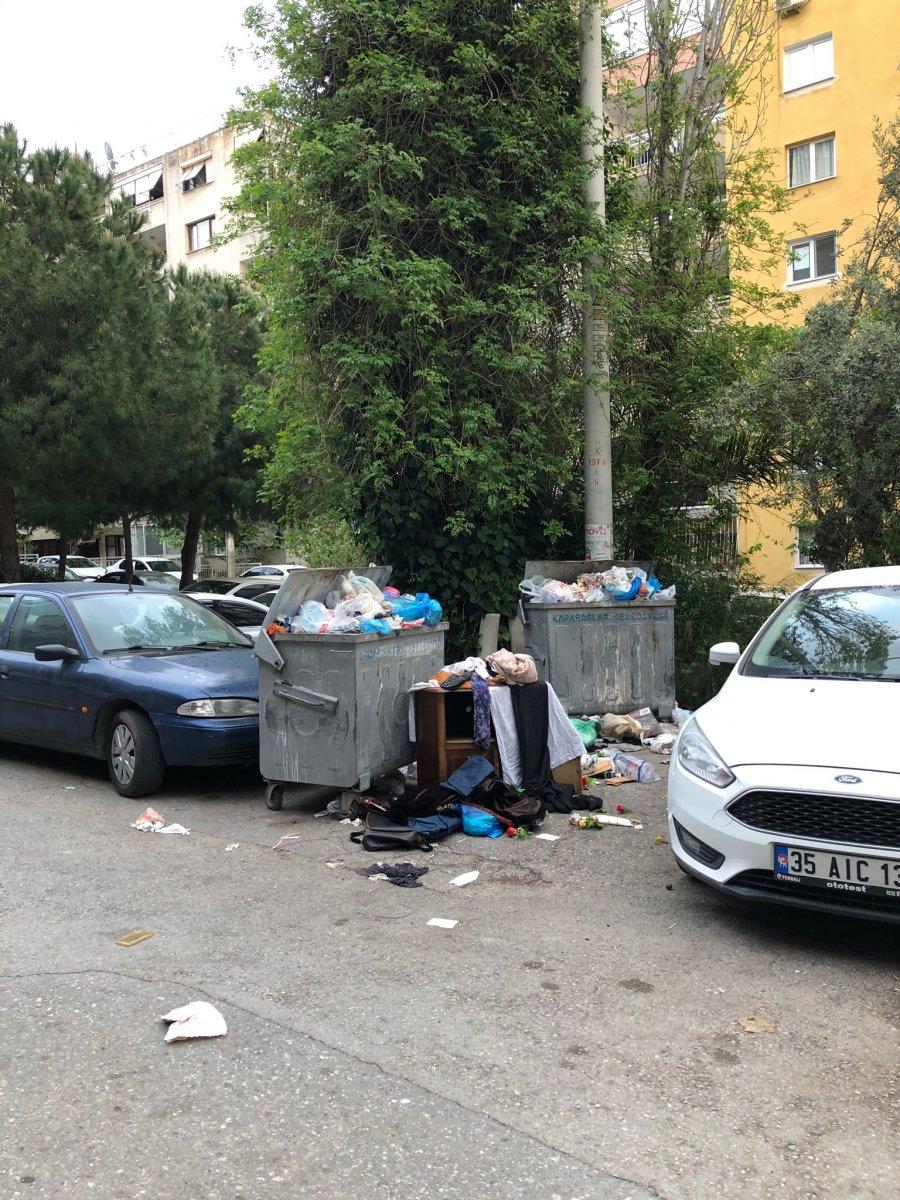 CHP yönetimindeki Karabağlar'da çöp krizi