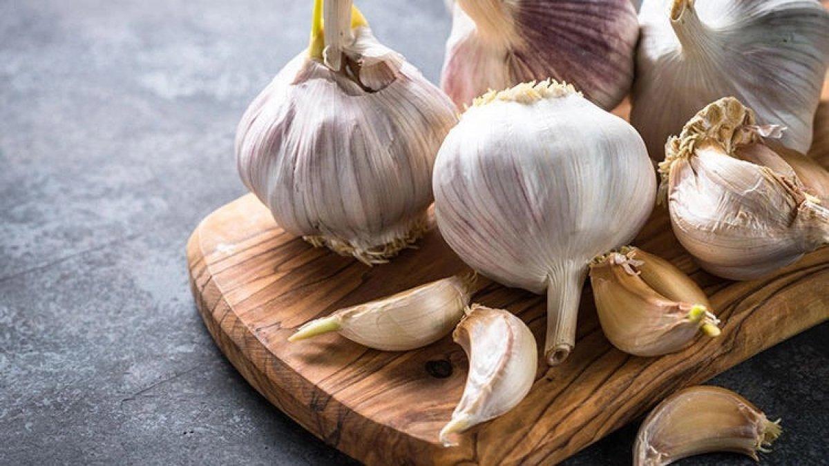 Yemeklerinize sarımsak katmanın 7 faydası