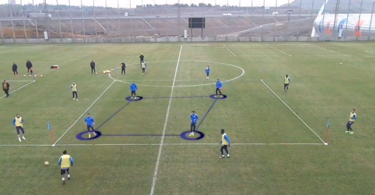 Hikmet Karaman'ın top kaybı sonrası şok pres idmanı