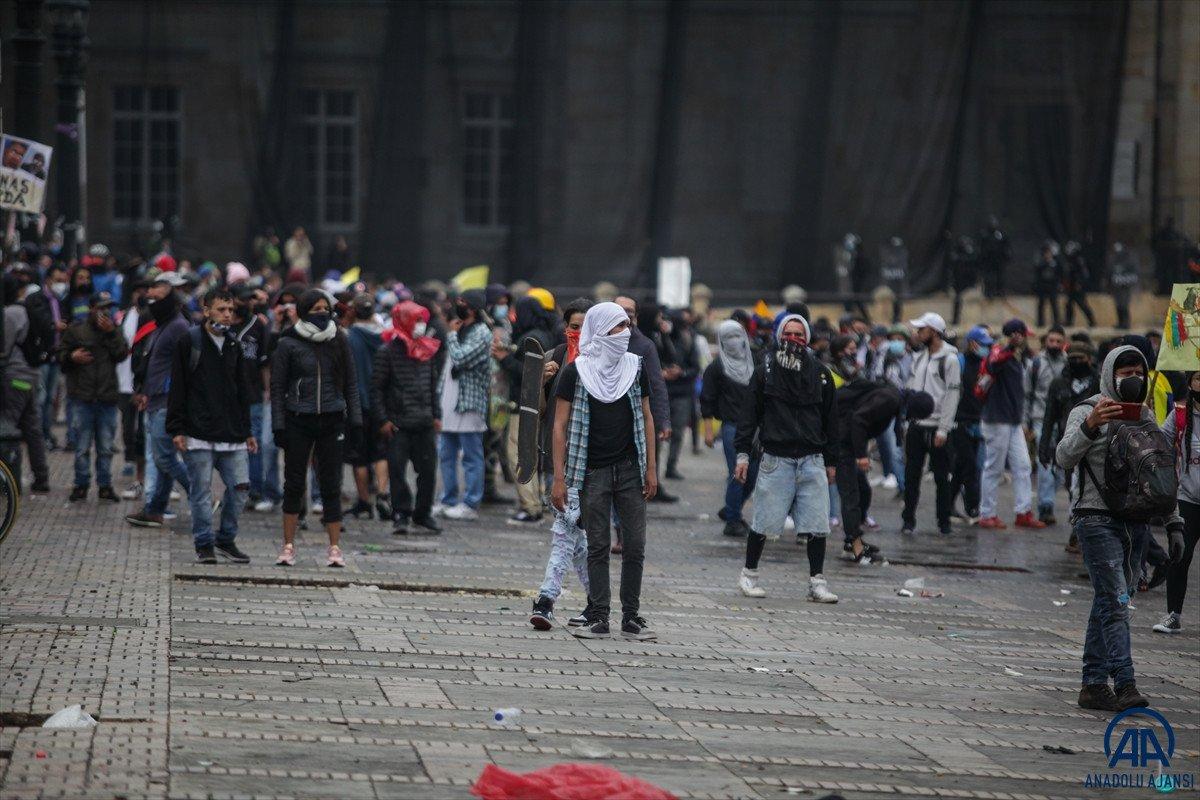 Kolombiya'da vergi reformu protestolarında olaylar çıktı