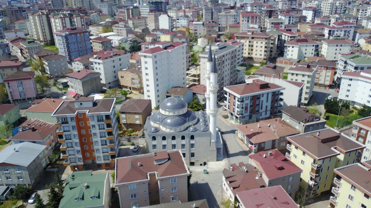 Çekmeköy'de erken ezan iddiası