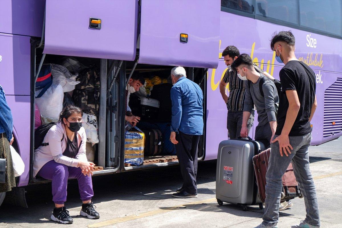 İstanbul'da otogarlarda 'tam kapanma' yoğunluğu