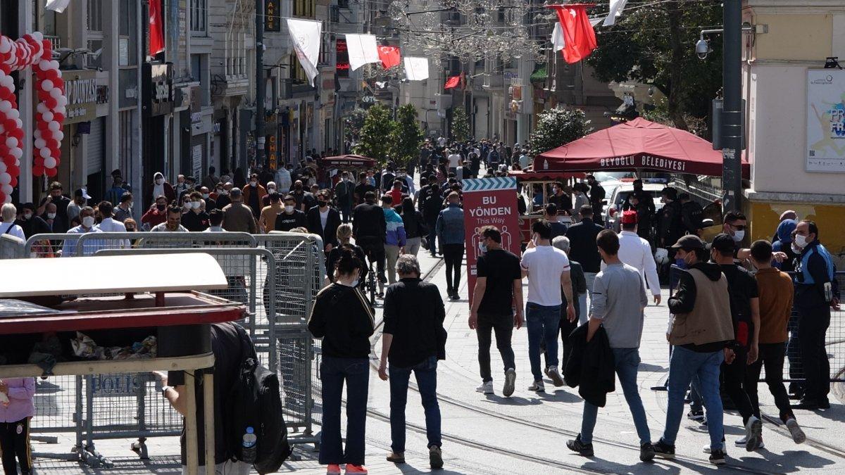 İstiklal'de kapanma yoğunluğu