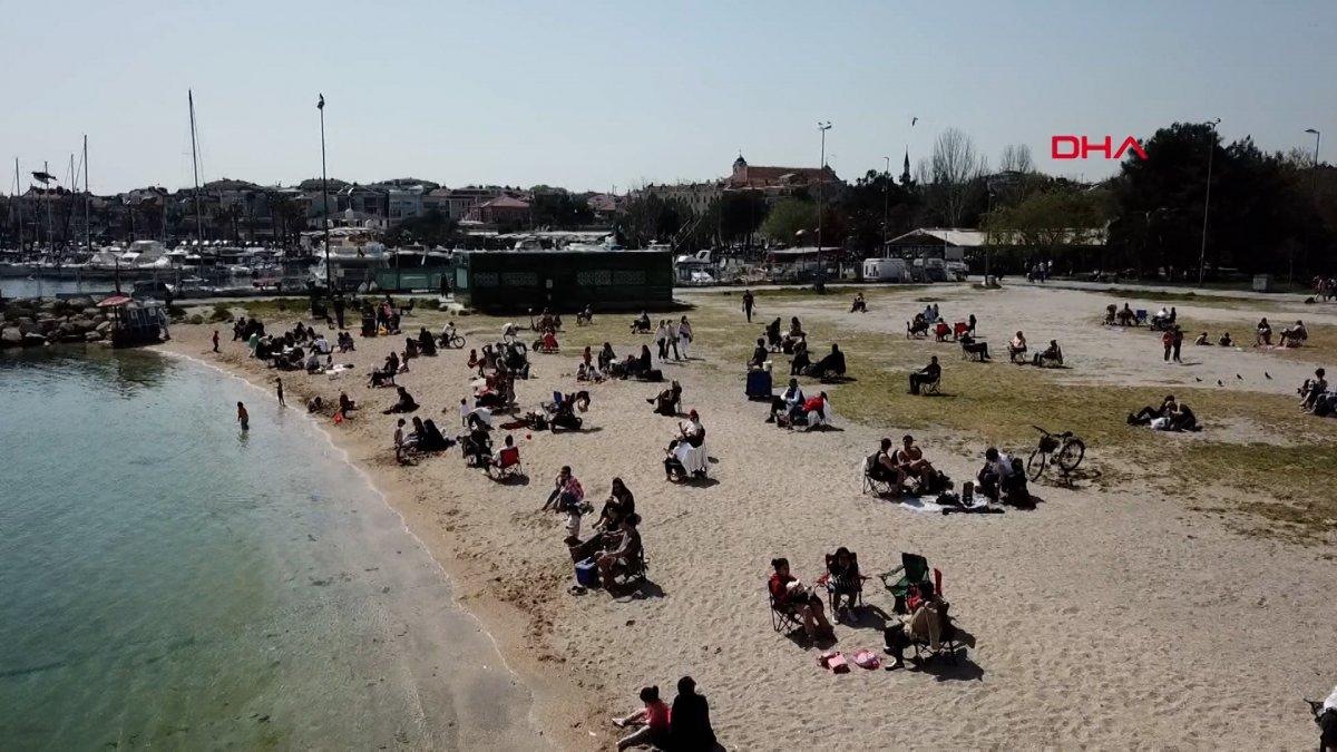 İstanbullular sahilleri doldurdu