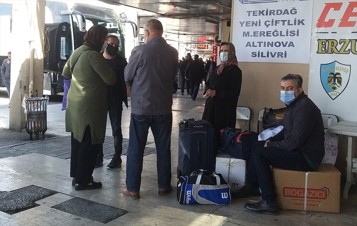 İstanbul'da otogarlarda 'tam kapanma' yoğunluğu