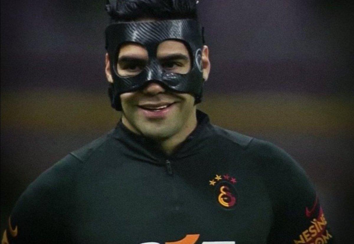 Falcao'dan Fatih Terim'e rica