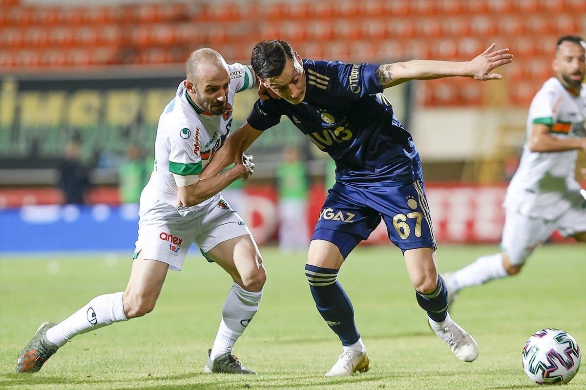 Fenerbahçe, deplasmanda Alanyaspor'la golsüz berabere kaldı