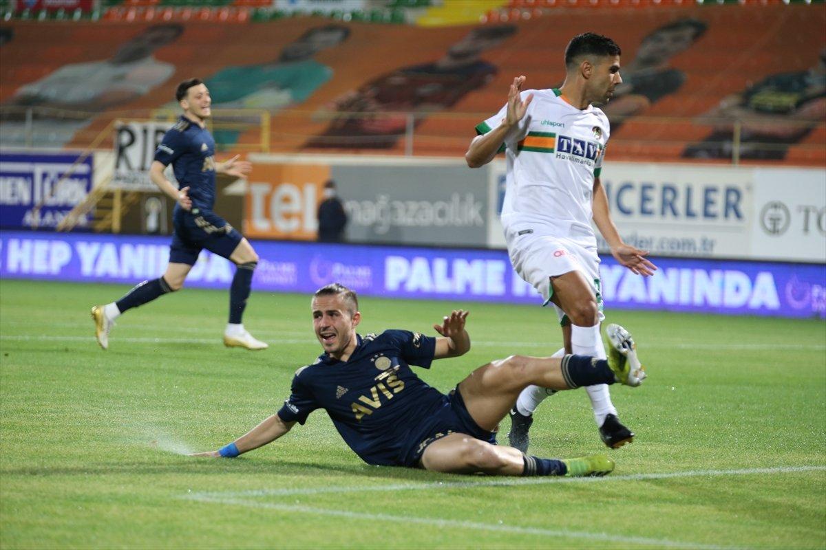 Fenerbahçe, deplasmanda Alanyaspor'la golsüz berabere kaldı