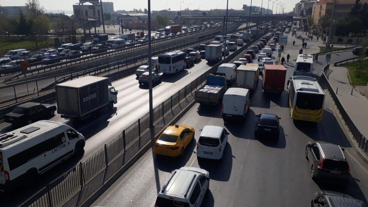 Avcılar ve Küçükçekmece'de trafik kilitlendi