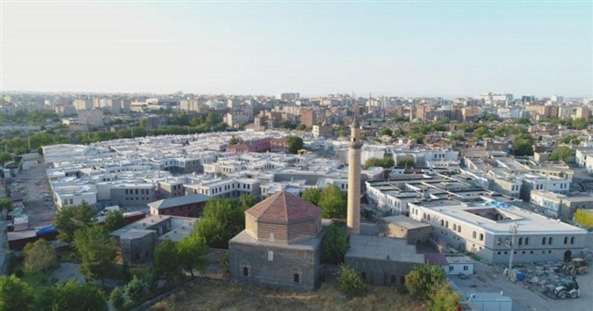 Sur’da yapımı tamamlanan yapılar hak sahiplerine teslim edilecek