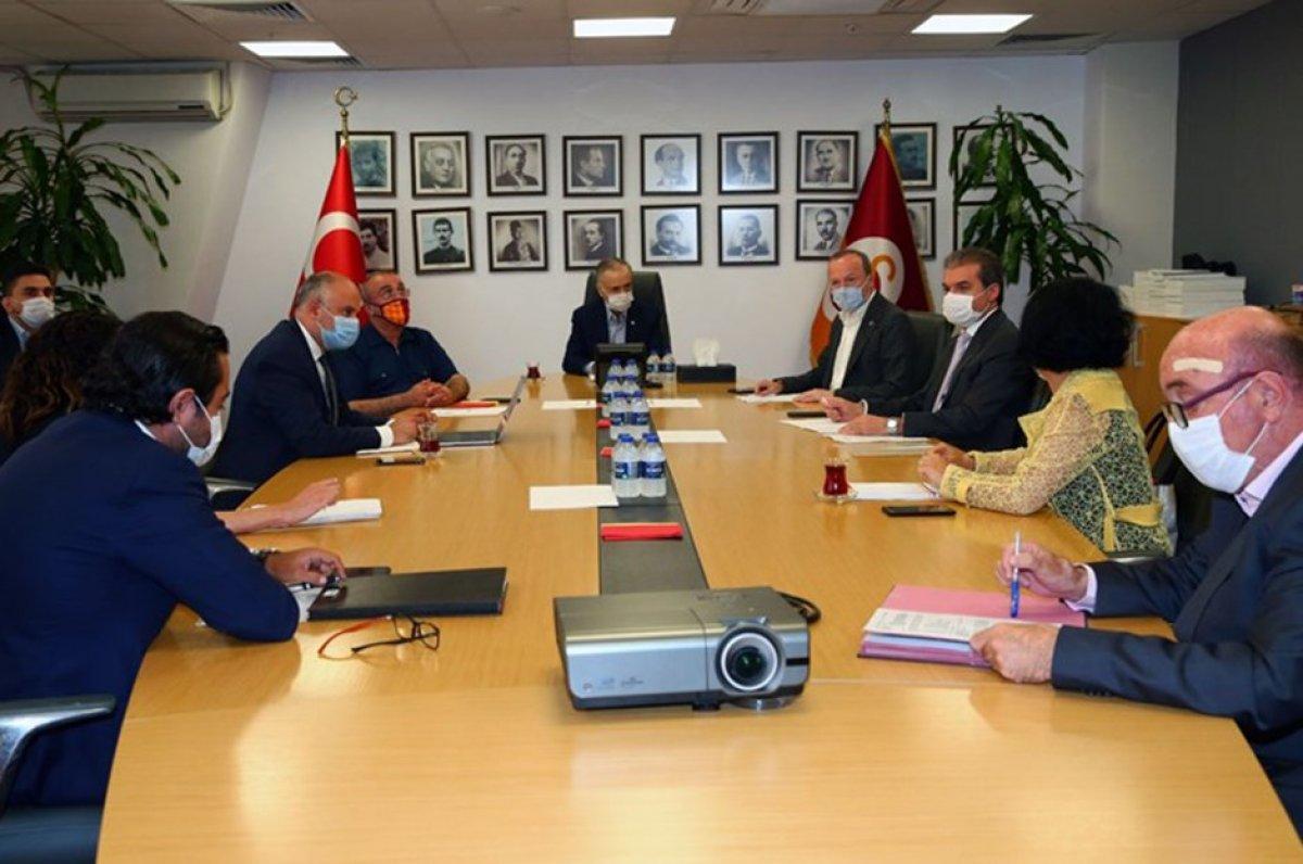 Galatasaray'da Falcao ve Feghouli ile yollar ayrılıyor