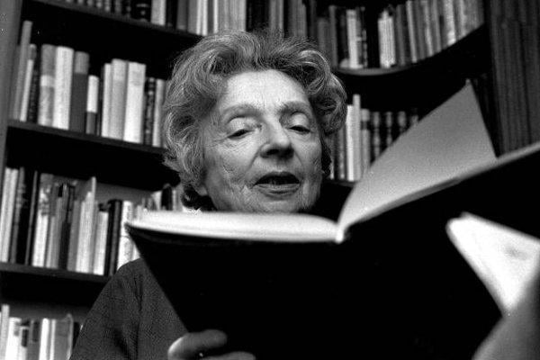 Dünyaca ünlü kadın yazarların kitap okuduğu anları