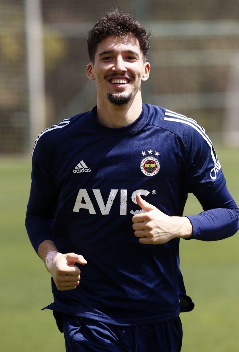 Altay Bayındır'ın bandajları çıkarıldı