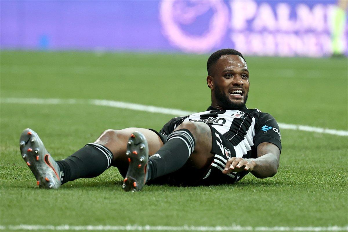 Cyle Larin, Hatayspor'a 4 gol atarak yıldızlaştı