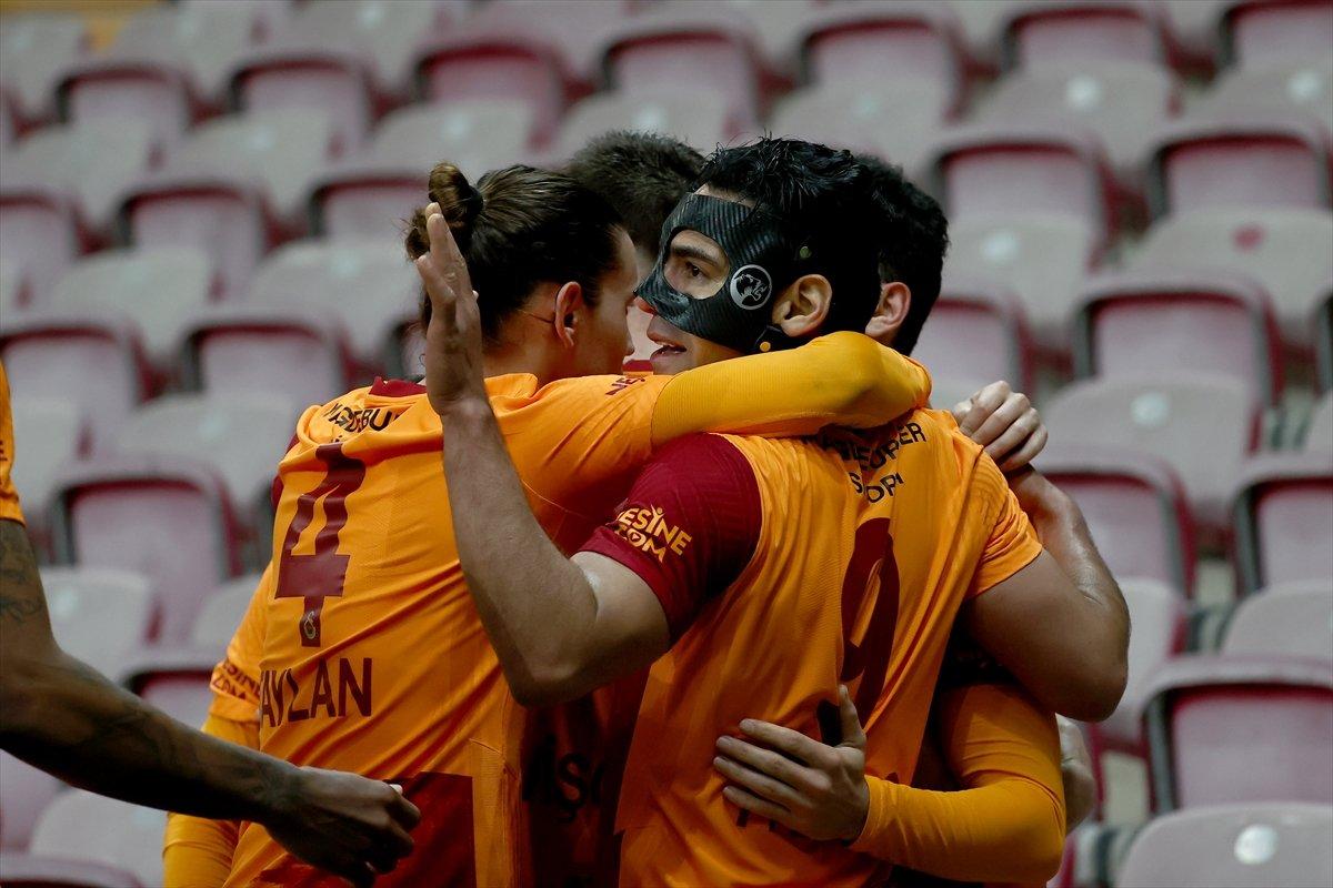 Süper Lig'de 3 büyüklerin şampiyonluk şansları